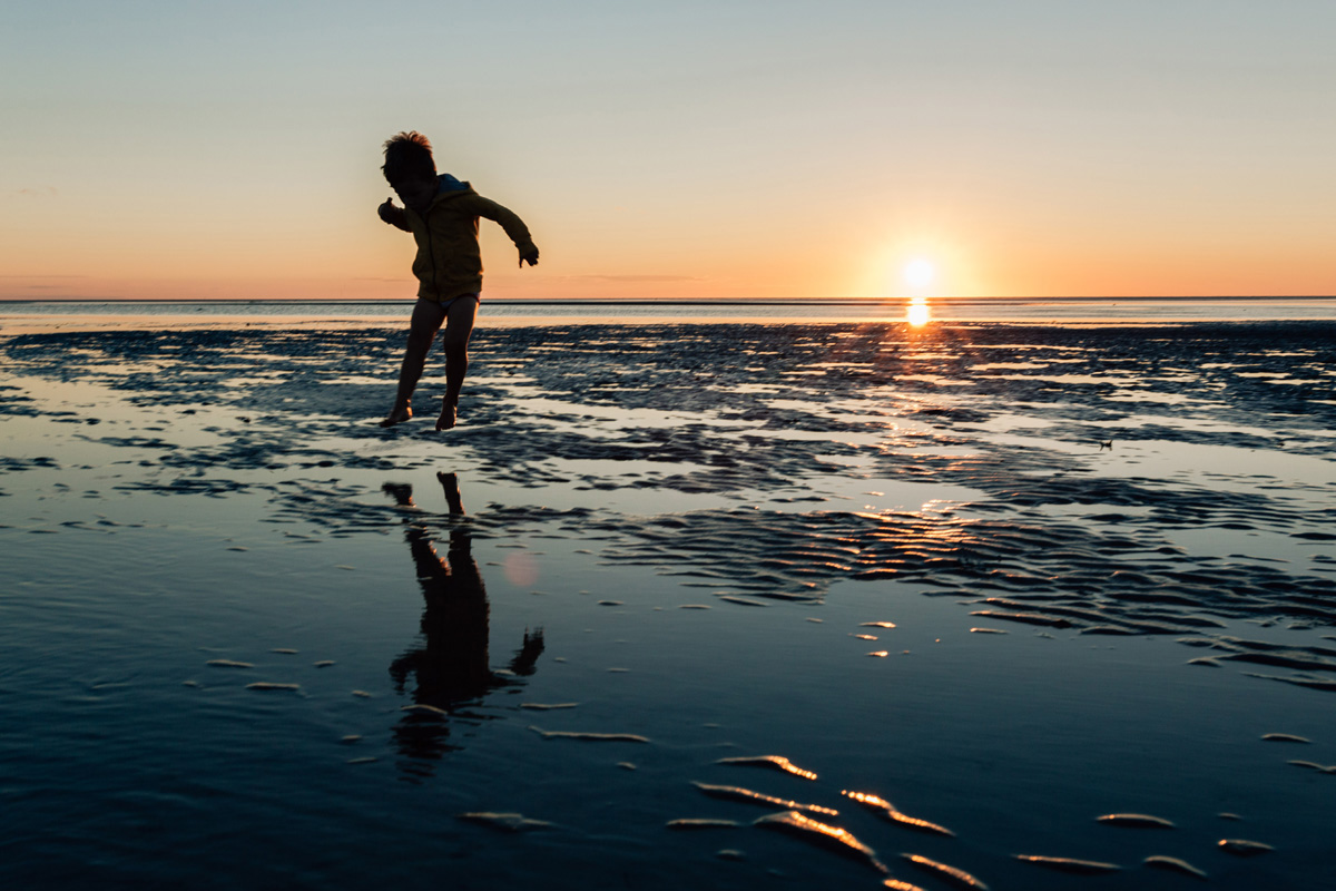 silhouette at skaket by laura barr photography