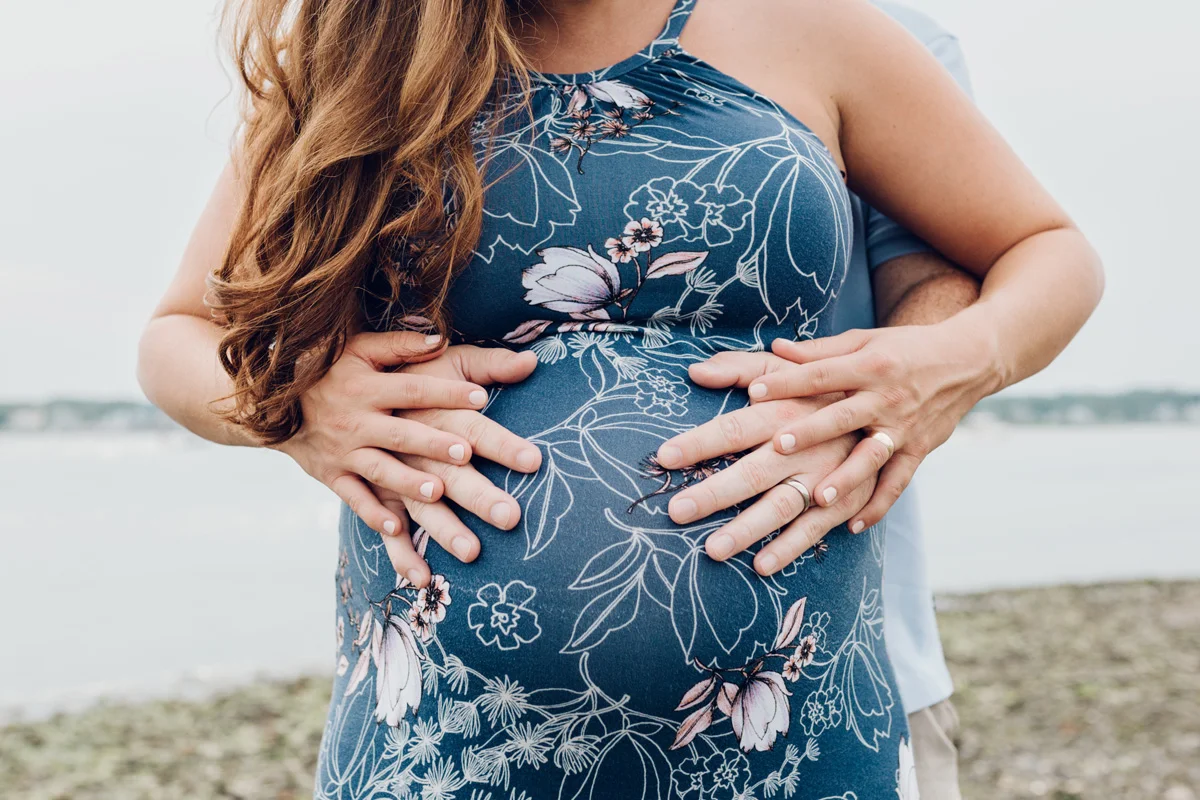 fairfield county maternity photographer calf pasture beach