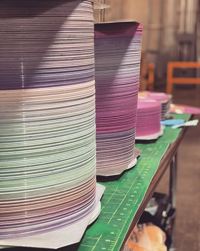 Random colors stacking up nicely this afternoon!
&bull;
&bull;
#vinyl #craftsmanship #madeinamerica🇺🇸
