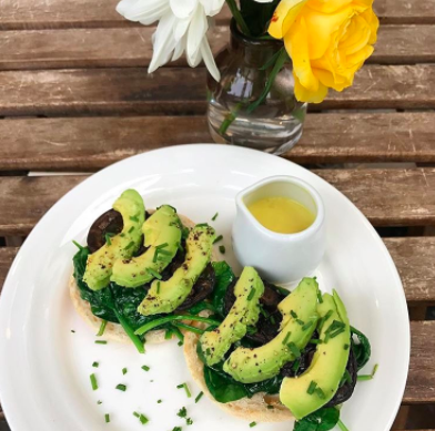 Vegan Hollandaise with Portobello Mushrooms & Avocado 