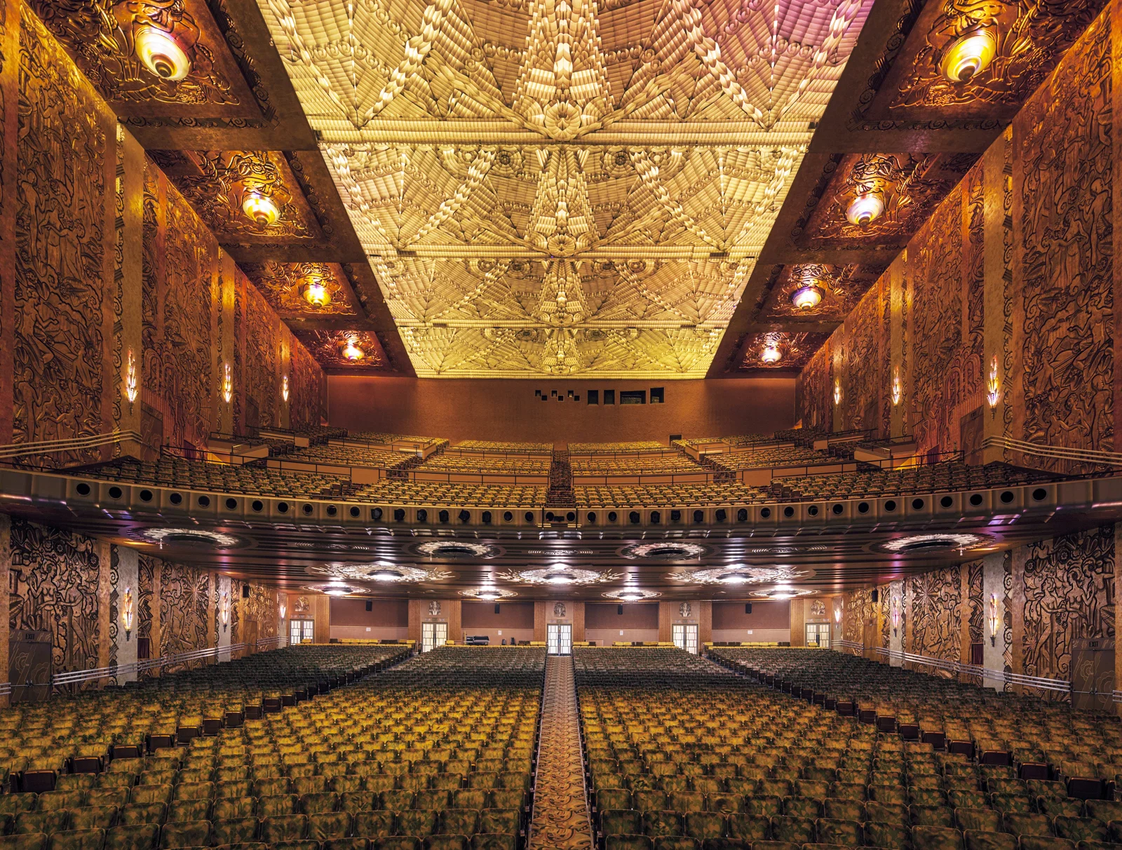 Paramount, Oakland CA