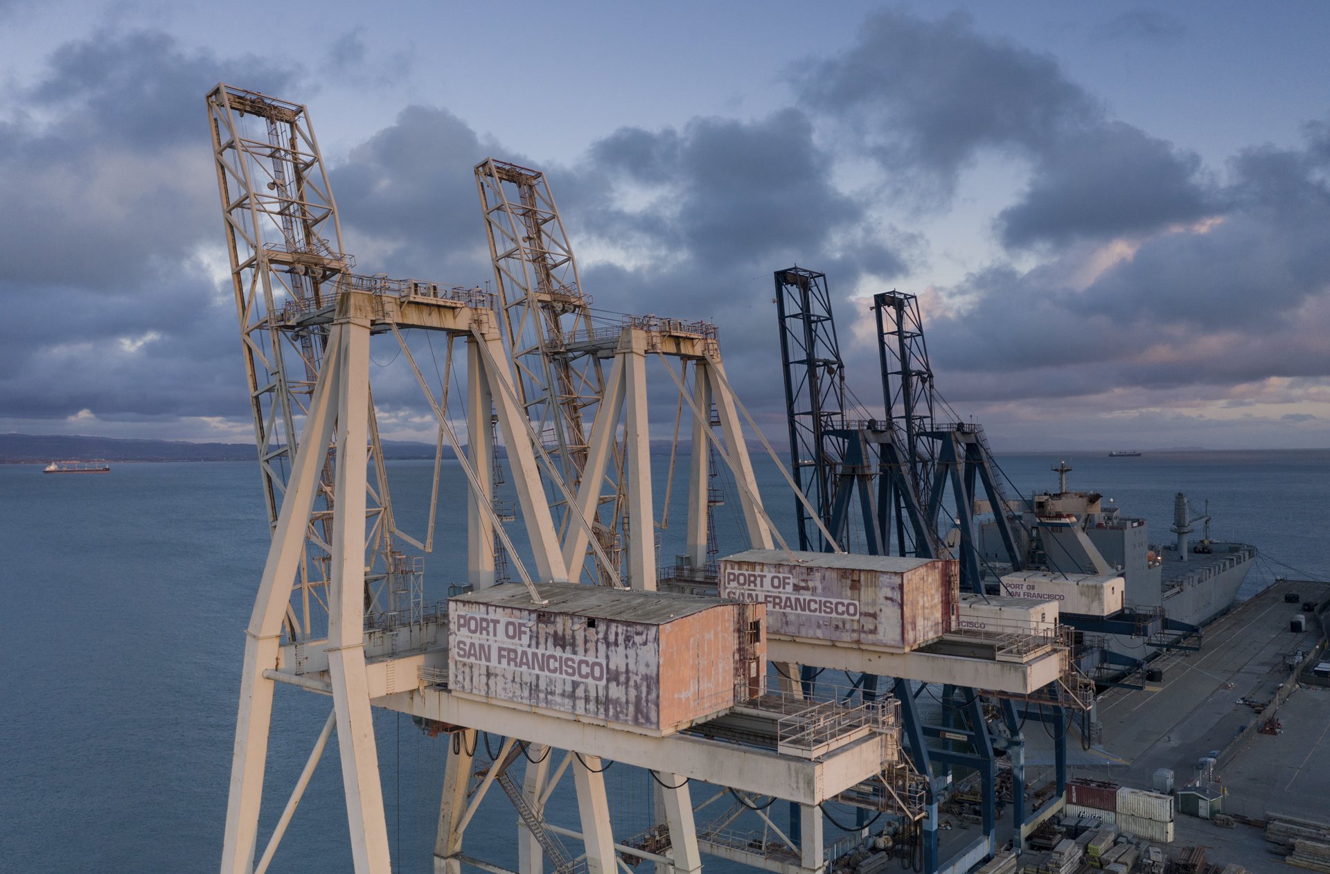 Pier 96 container cranes
