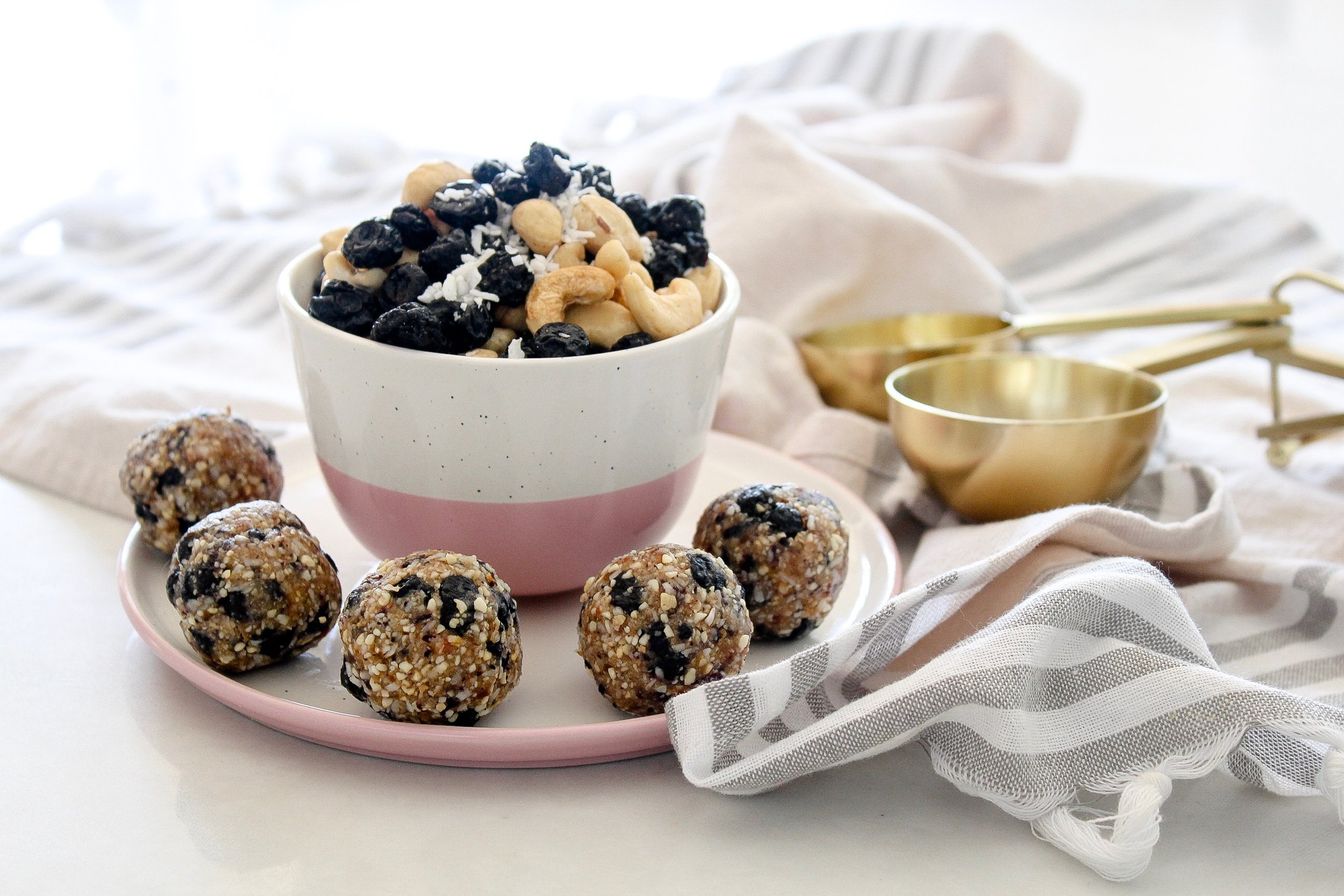 blueberry-pie-bliss-balls.jpeg