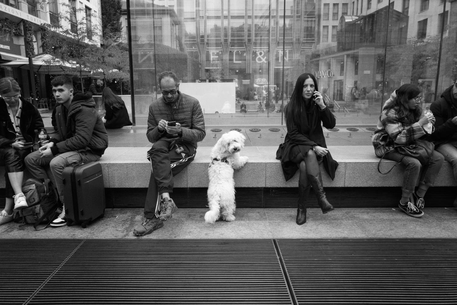 2022-street-photography-Milano_LeicaQ2_21.jpg