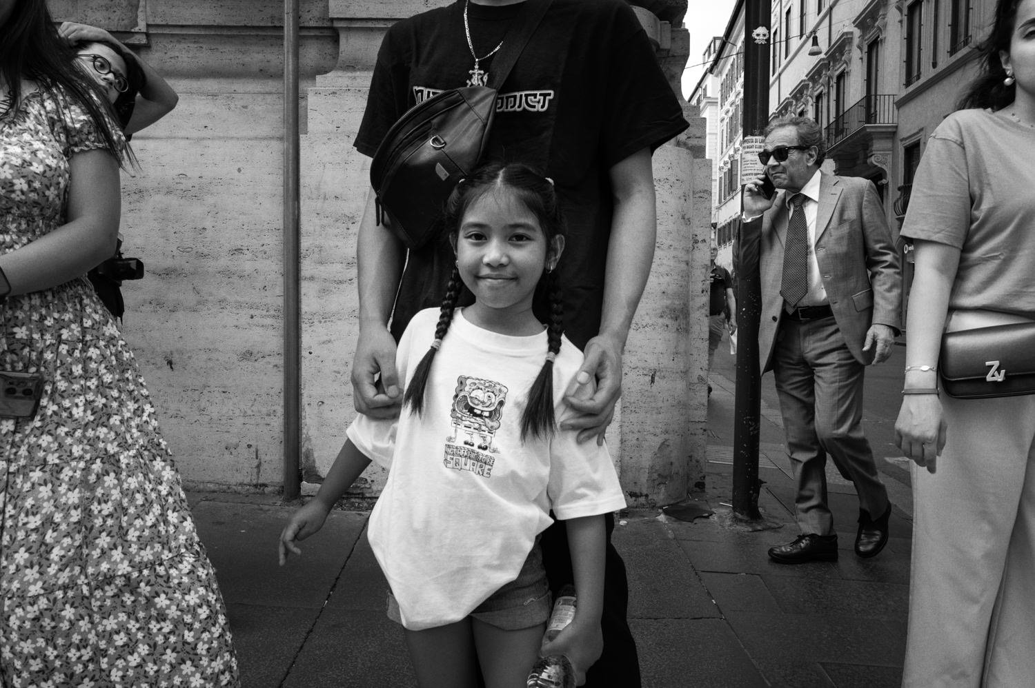 84_Street_Photography_Rome_Little_Girl_2023.jpg