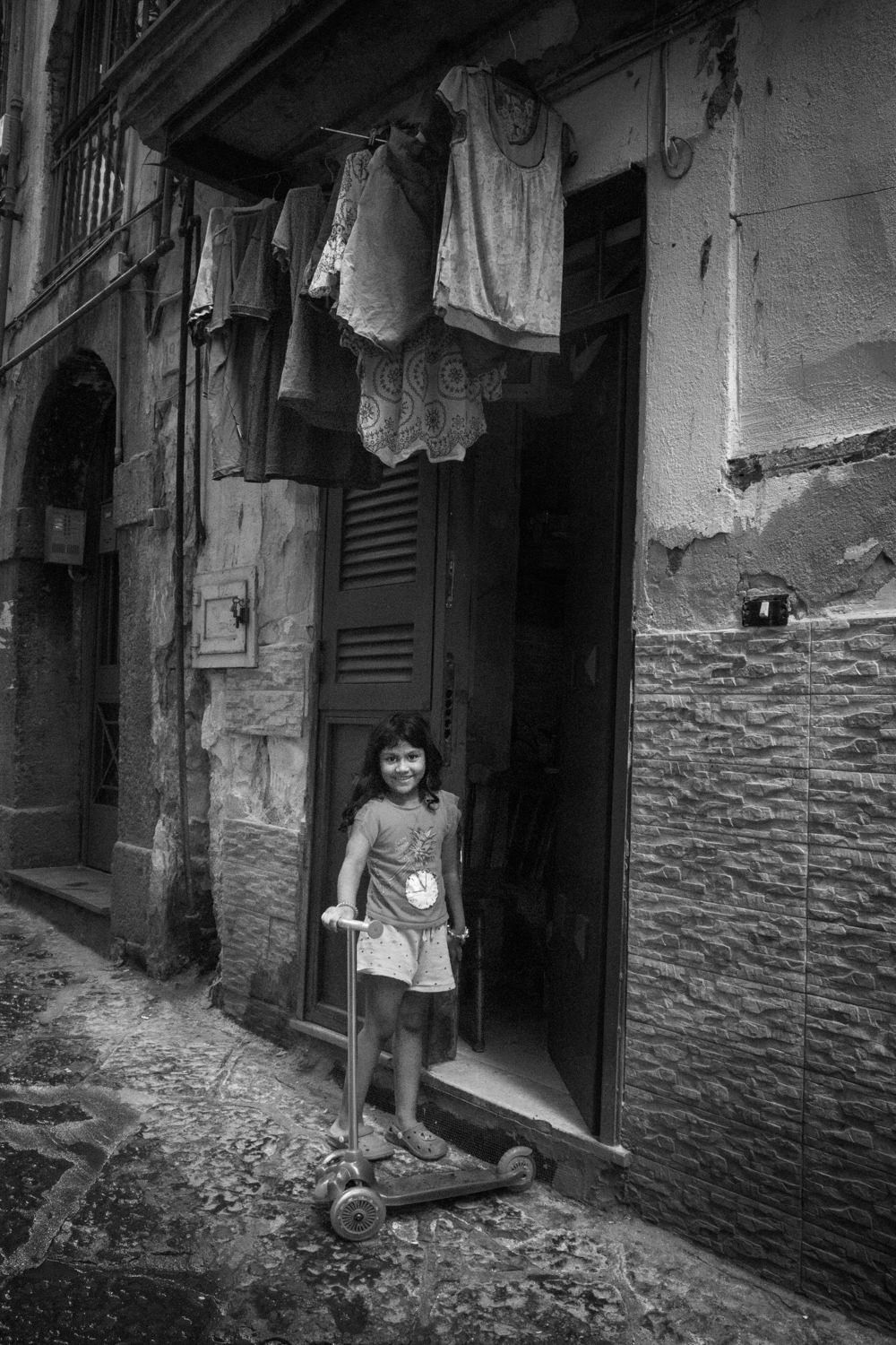 38 - Napoli-Street-Photography-2023.jpg