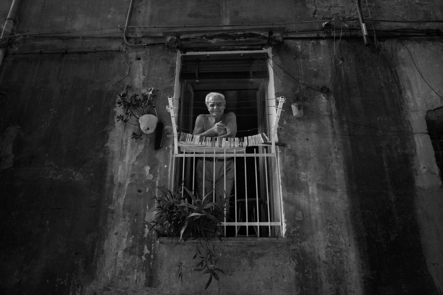 39 - Napoli-Street-Photography-2023.jpg