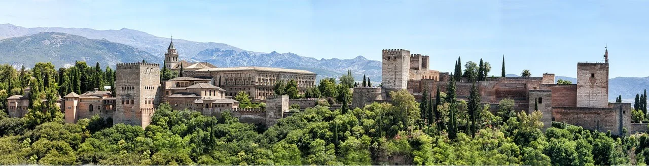 alhambra-1285842_1280.jpg