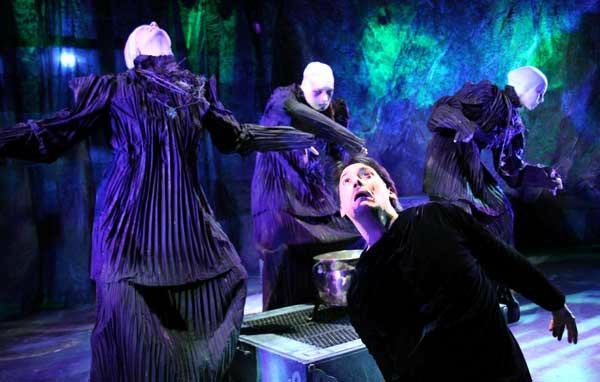 Witch 1, Macbeth , City Lit (Photo by Michael Brosilow )