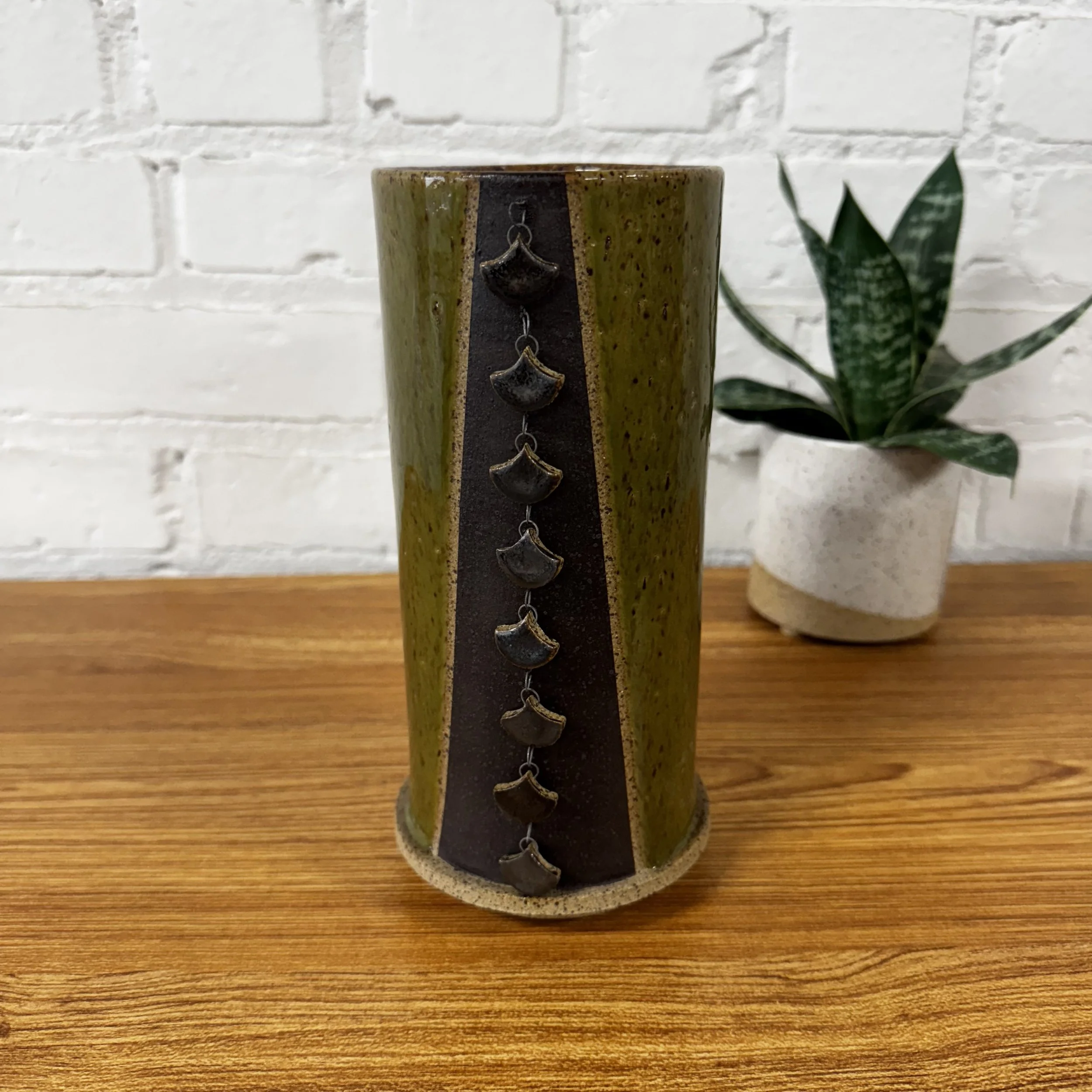 18- Jingly Scales Vase (second)