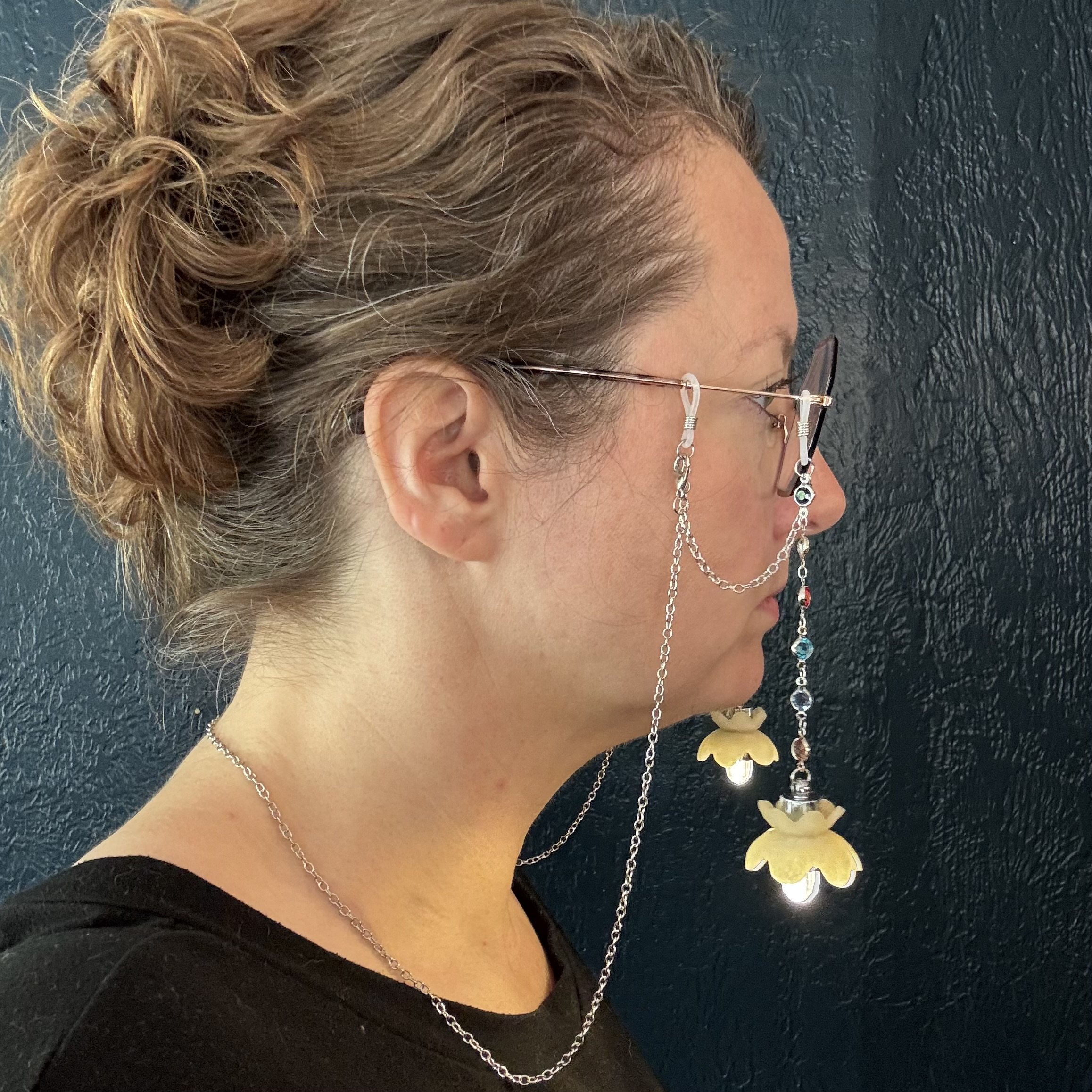 2- Ready-to-Ship Illuminated Glasses Chain