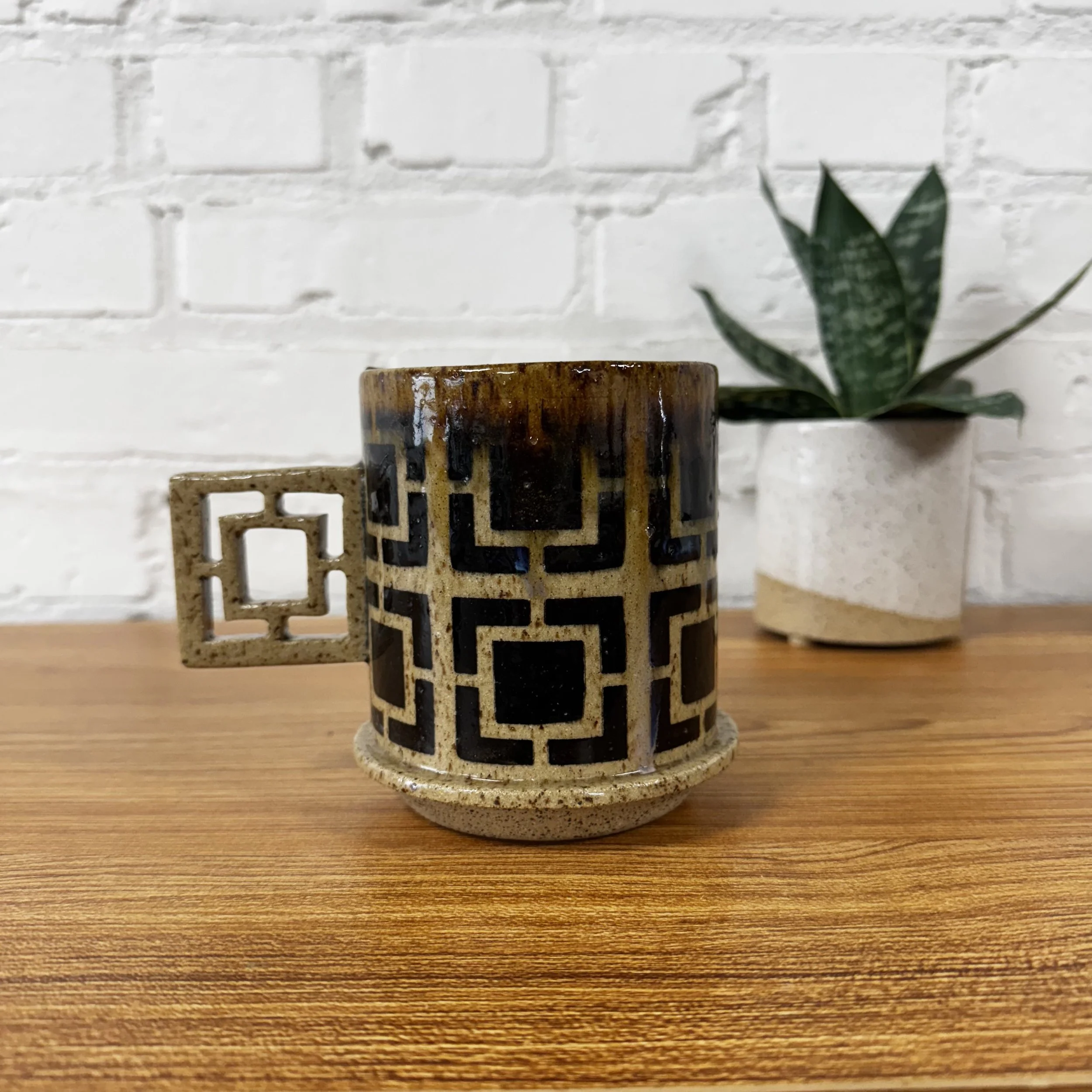 1- Breeze Block Handle Mug (second)