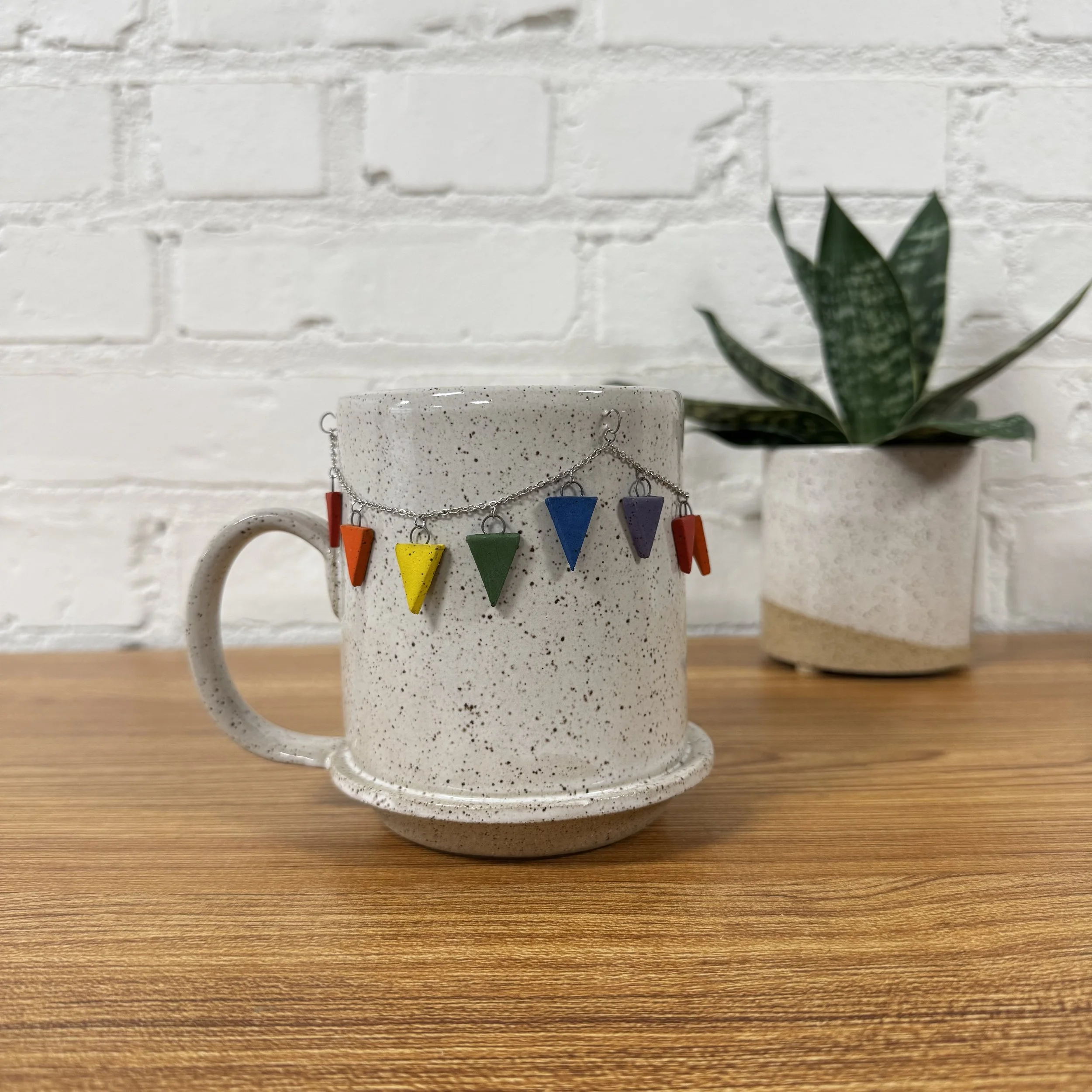 30- Pennant Mug