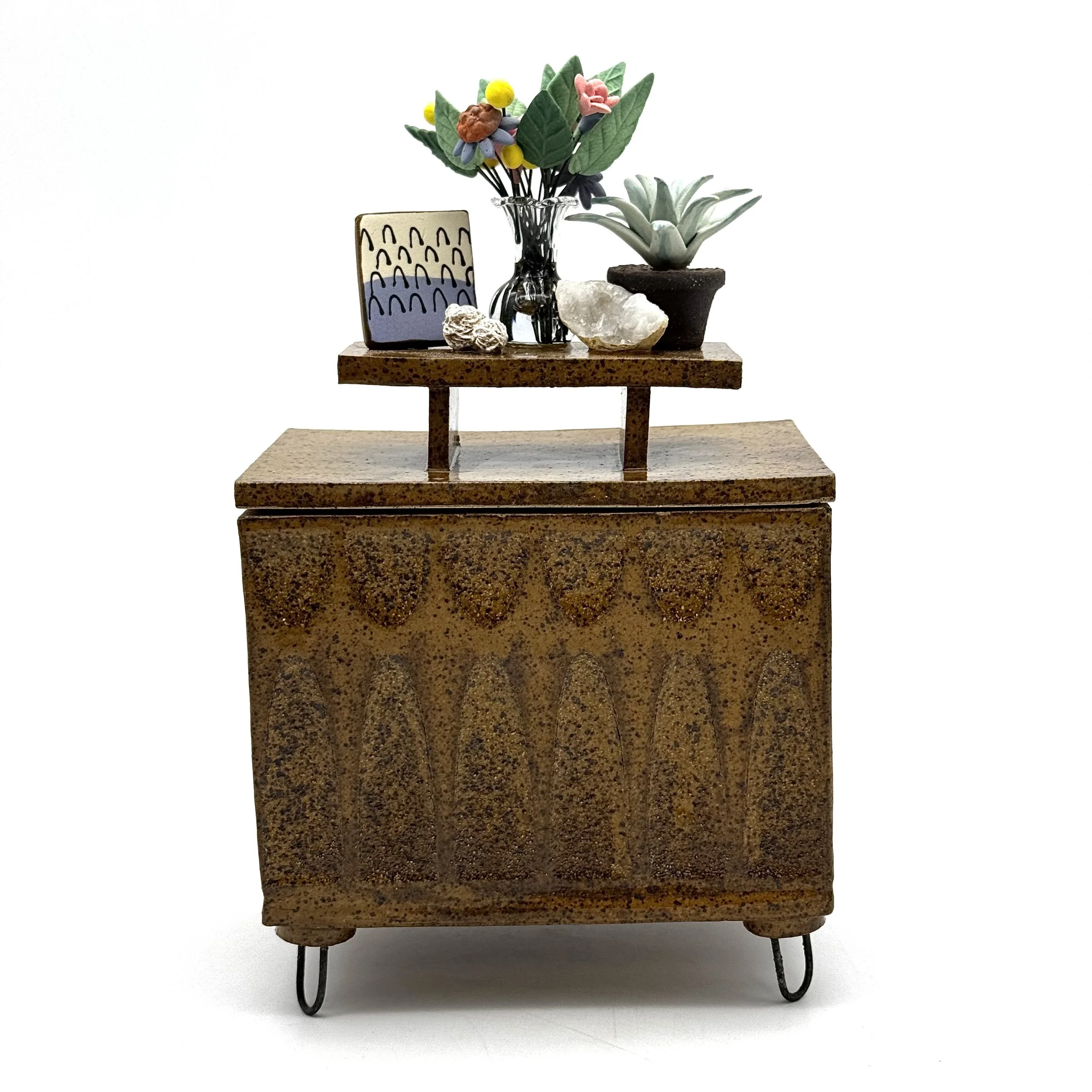 15- Broyhill Box with Fresh Cut Flower Vase