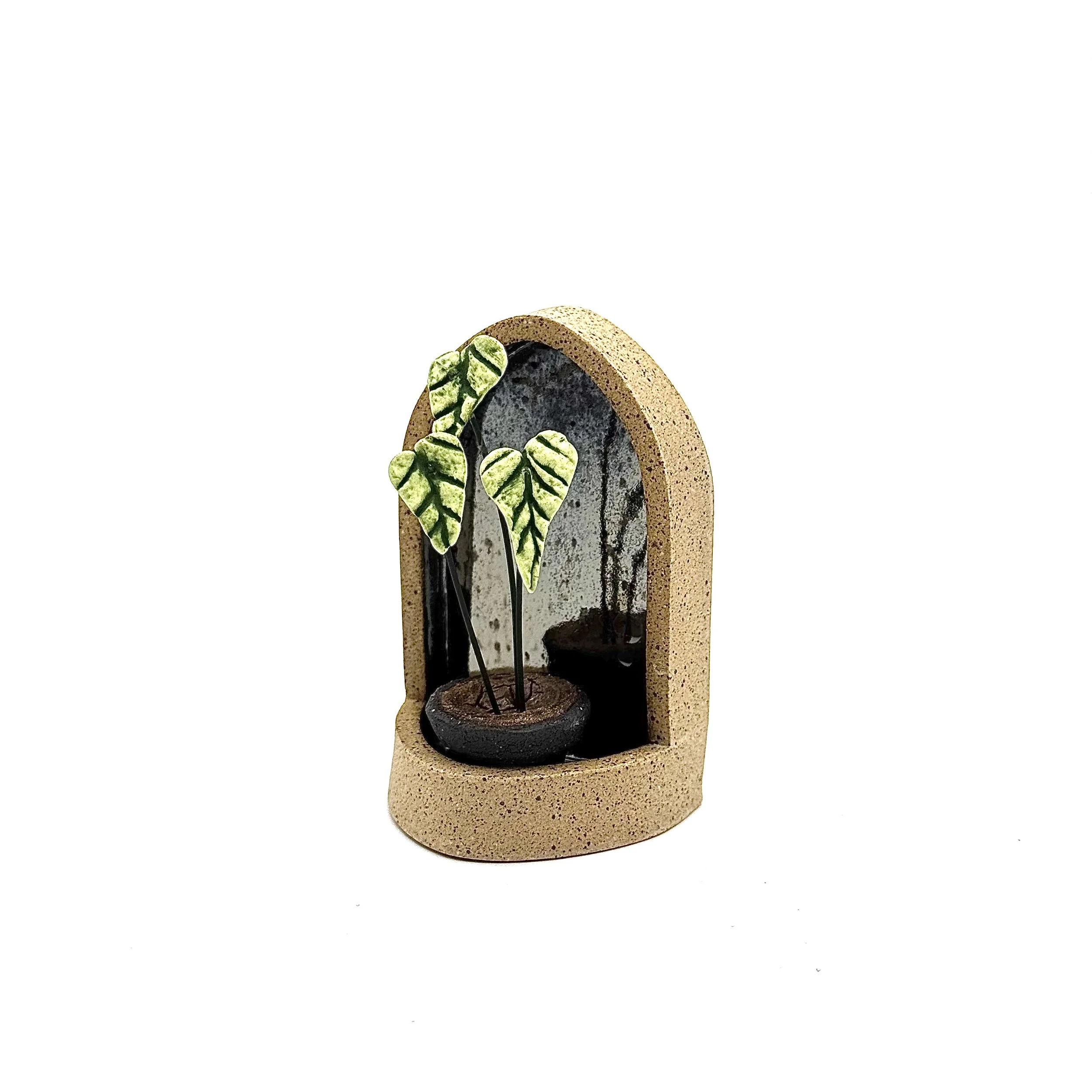 96- Small Gothic Wall Hanging Arch with Alocasia