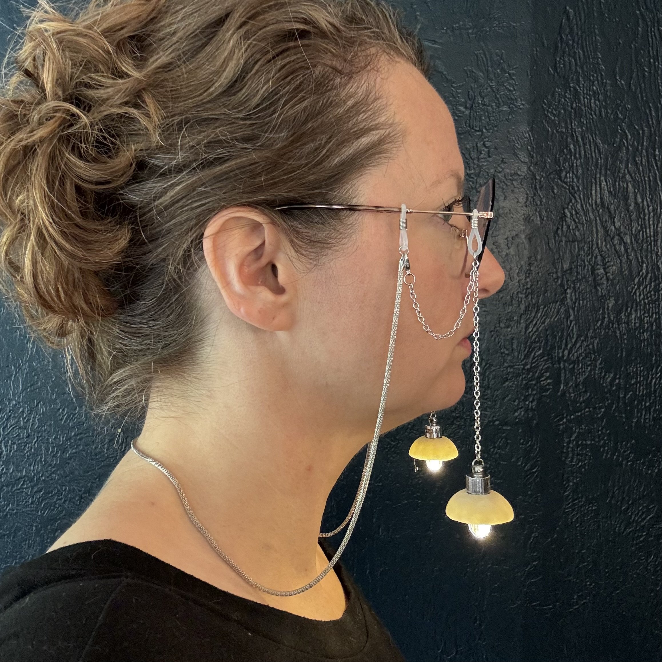 3- Ready-to-Ship Illuminated Glasses Chain