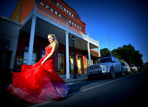 Opera singer outside of performance venue