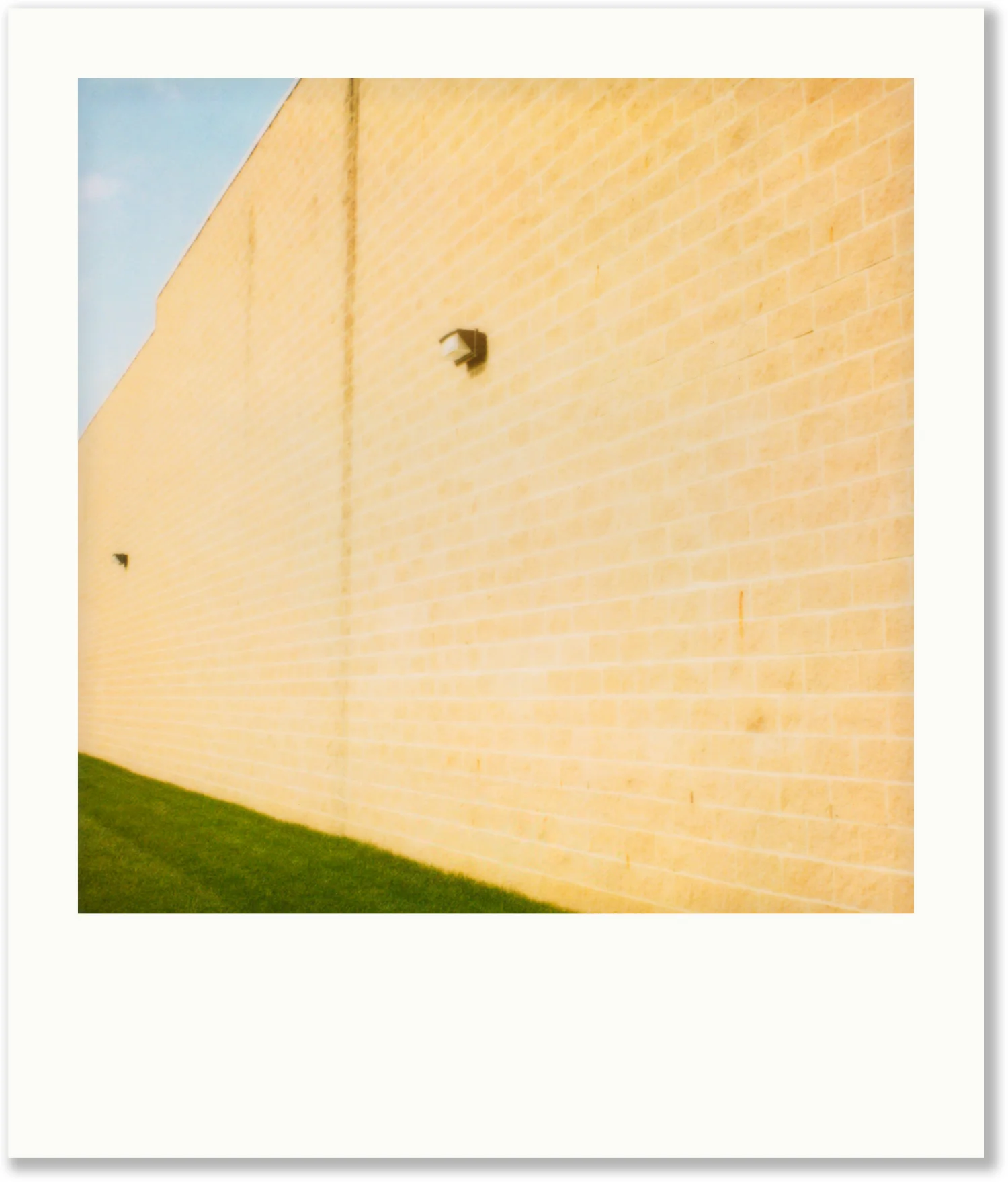 Polaroid_08.jpg