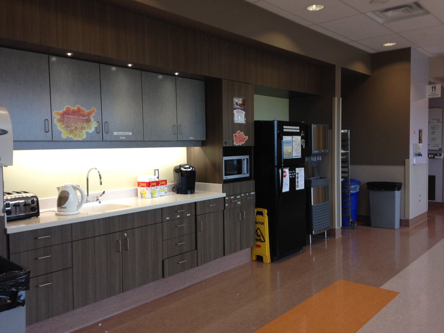 THE DINING AREA ON THE LABOUR AND DELIVERY UNIT AT SOUTH HEALTH CAMPUS (I COULDN'T FIT THEM IN THE PICTURE BUT THERE ARE TABLES TO SIT AT AS WELL).