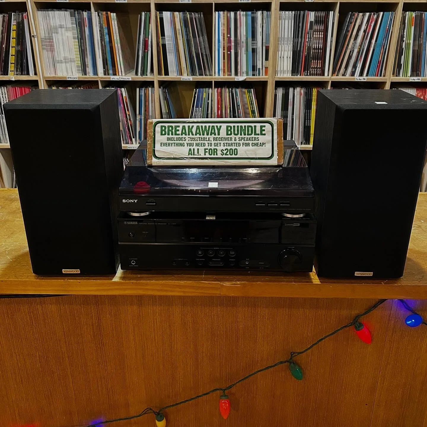 It&rsquo;s #breakawaybundle season over up in here! 
Another stereo setup - ALL U NEED for $200

SONY turntable
YAMAHA receiver
KENWOOD speakers
