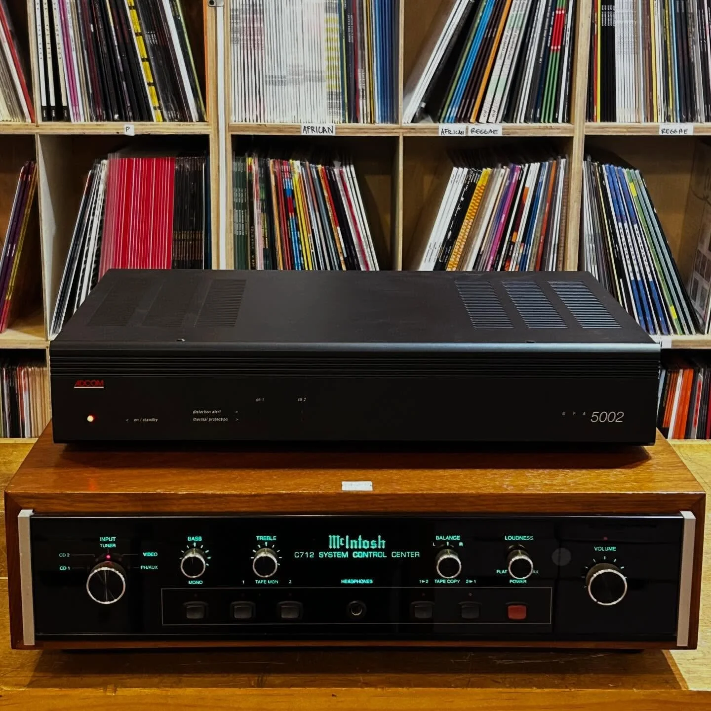 Killer Rig Alert: McIntosh C712 pre-amp paired with Adcom GFA5002 power-amp. Sounds amazing. $1600 #stereo #homestereo #analog #mcintosh #adcom