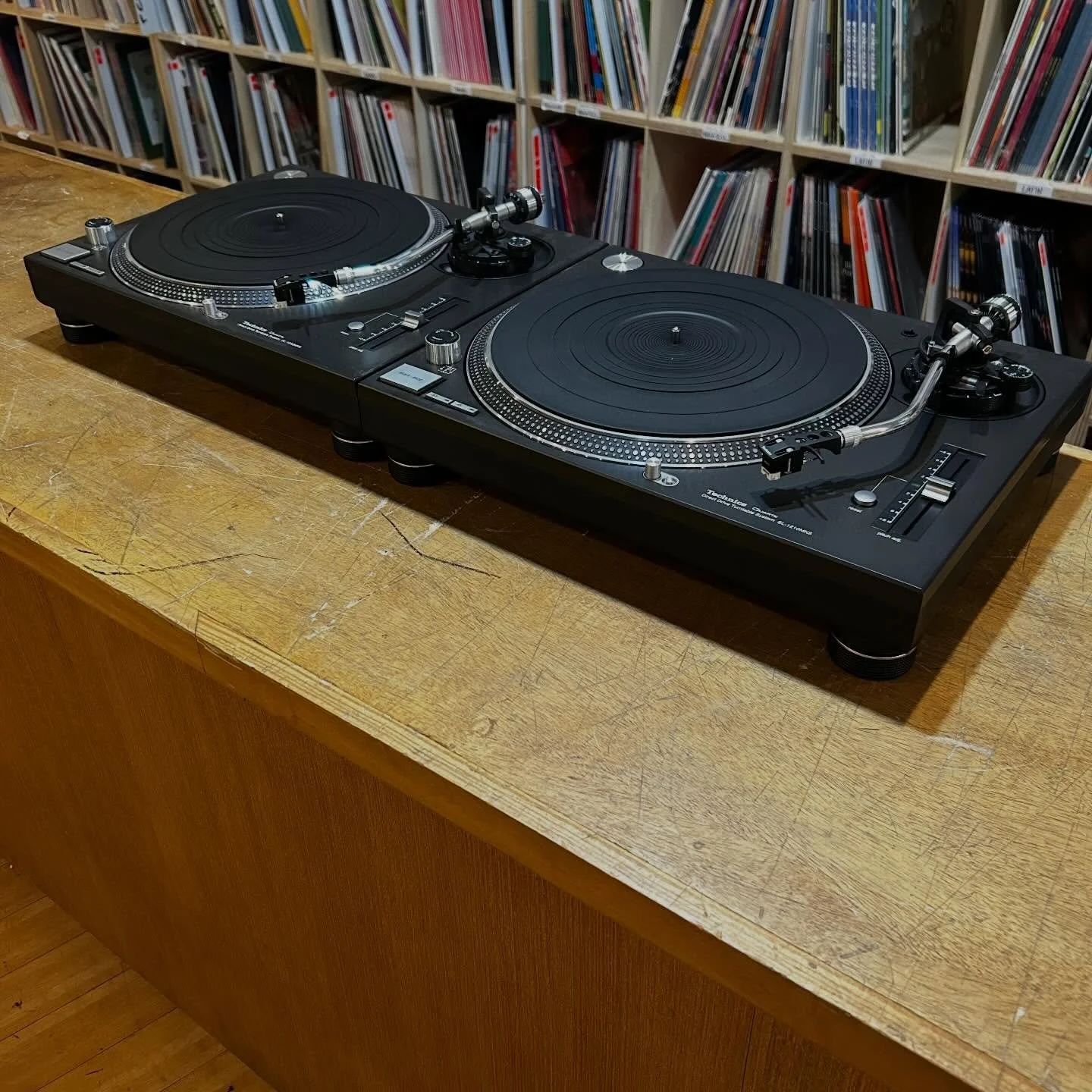 Last turntables you&rsquo;ll ever buy. Pair of stupid clean Technics SL 1210 MK5 turntables out today. With dustcovers, original rubber mats, Technics felt slipmats, Shure 44-7 carts &amp; styli. These never gigged and are oh so pretty.
$750 each
$14