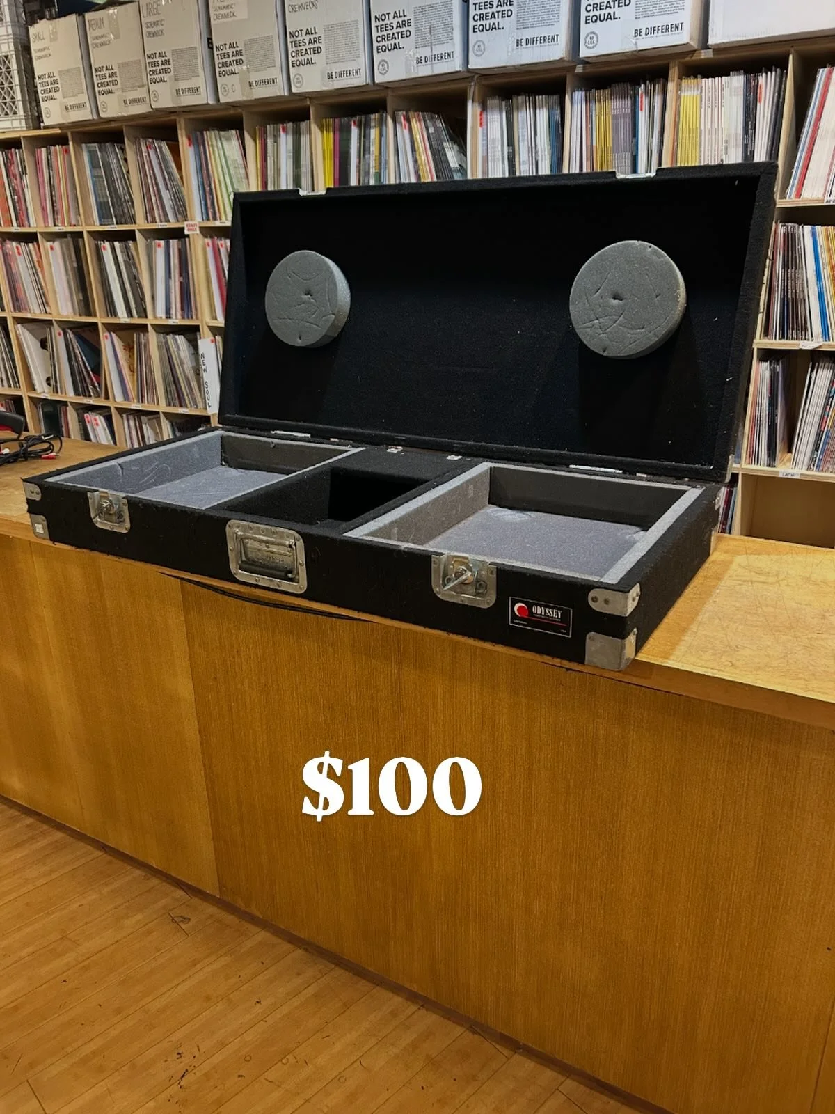 SOLD! Odyssey DJ coffin $100!!
Fits 2 Technics or similar turntables and a 9&rdquo; mixer.
Used but totally solid.