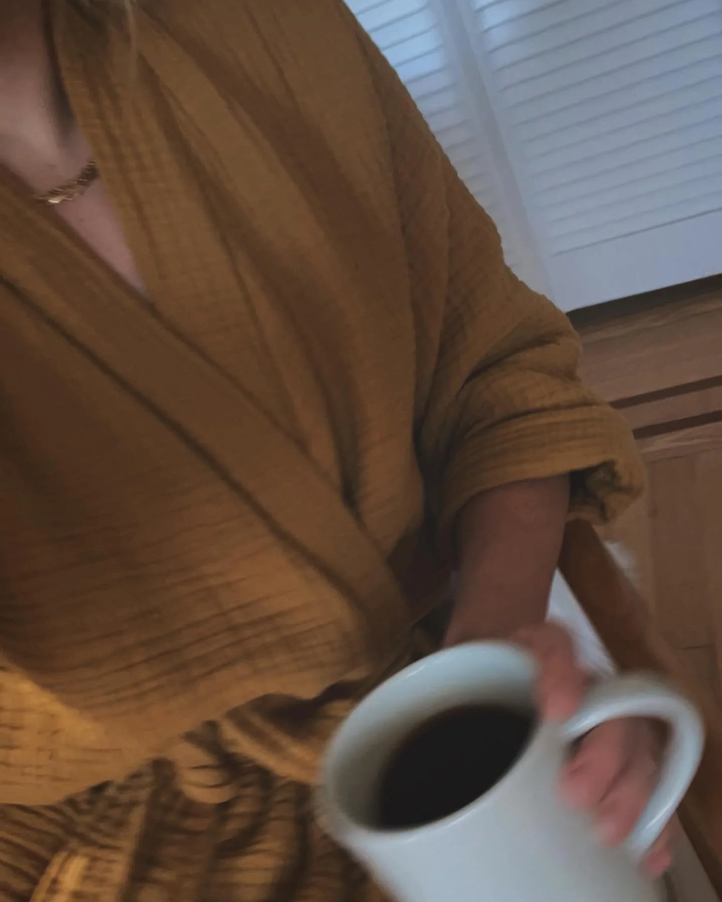 started writing about my favorite pandemic purchase (this robe), ended writing about abortion access (save roe). link in bio. #saveroe #pandemicpurchases #brokegirlconfessions #linkinbio
