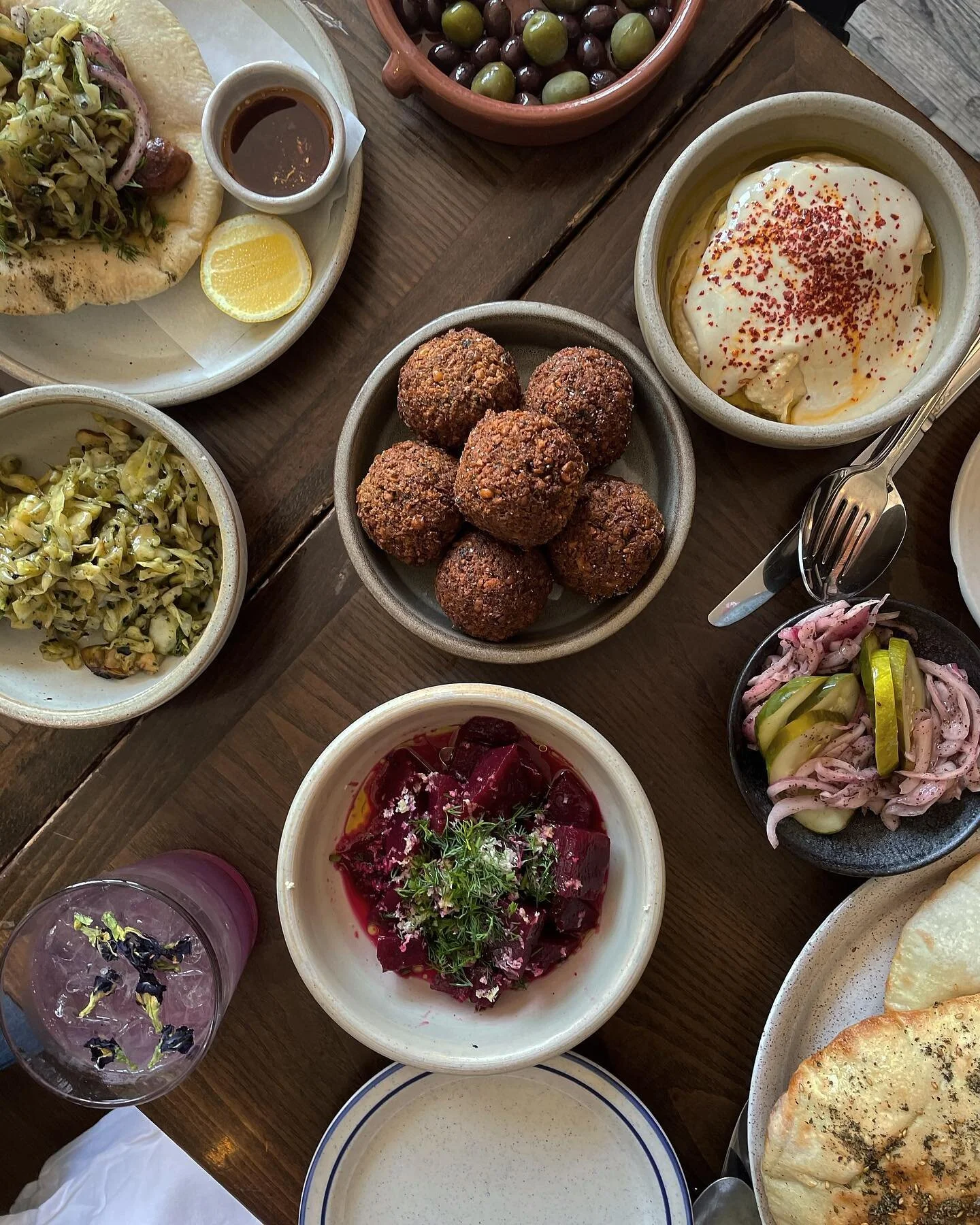 the most perfect spread from @glasserienyc #brooklynfoodie #greenpointgems #mustgo