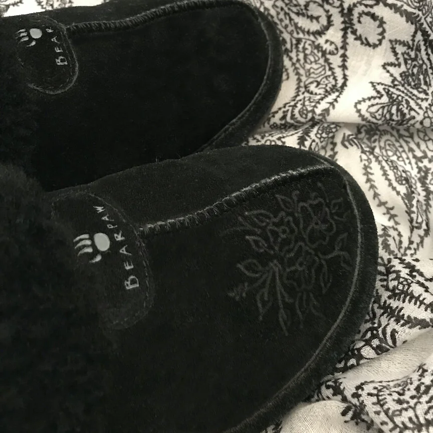 Decorating suede slippers at on=site pyrography event by Jodean Cooper of Desert Plume Calligraphy Scottsdale Tempe Phoenix AZ