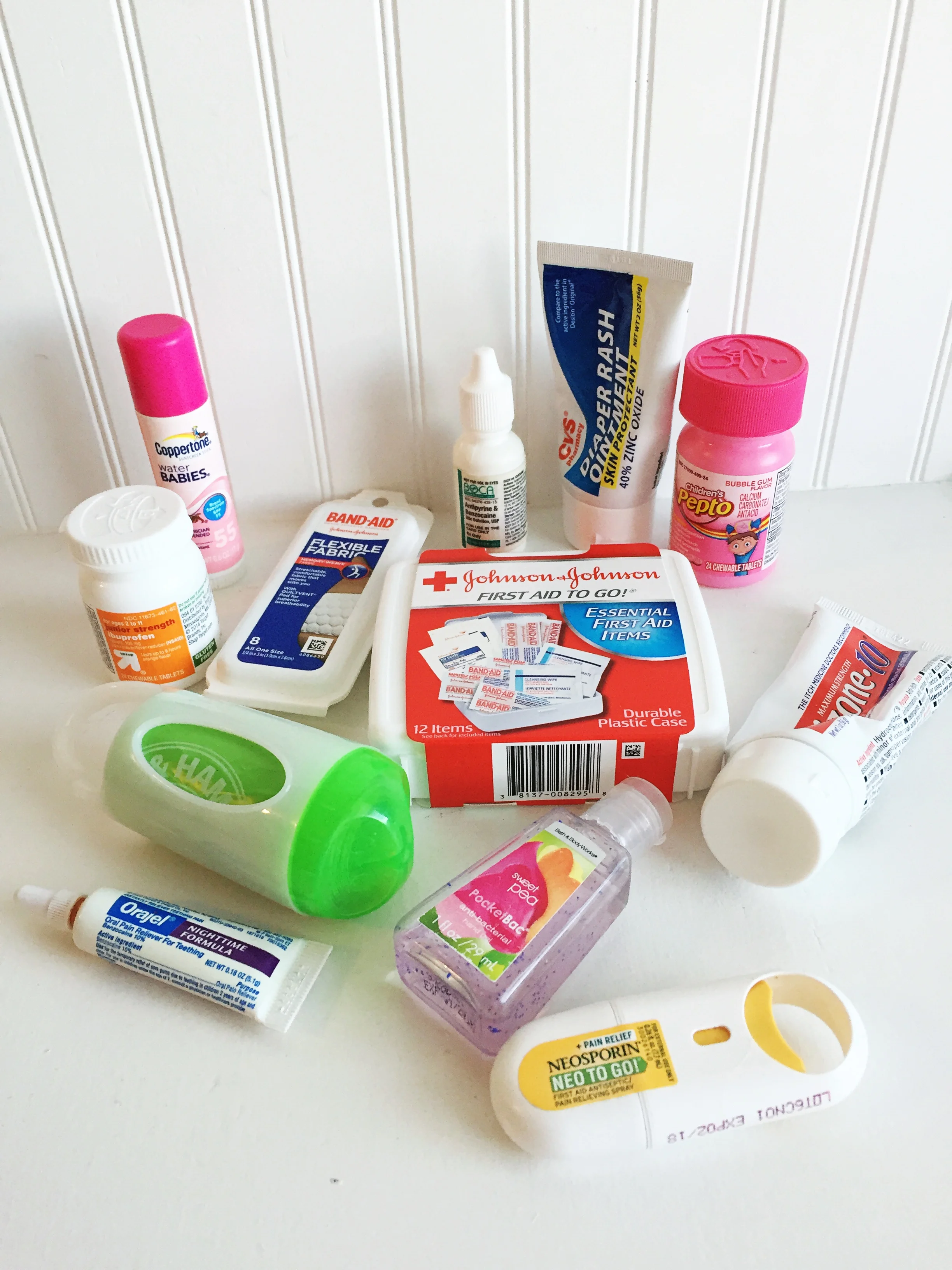 20 "Must Pack" Essentials When Traveling with Kids 