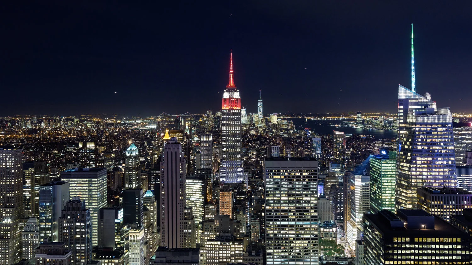 Manhattan Skyline At Night.jpg