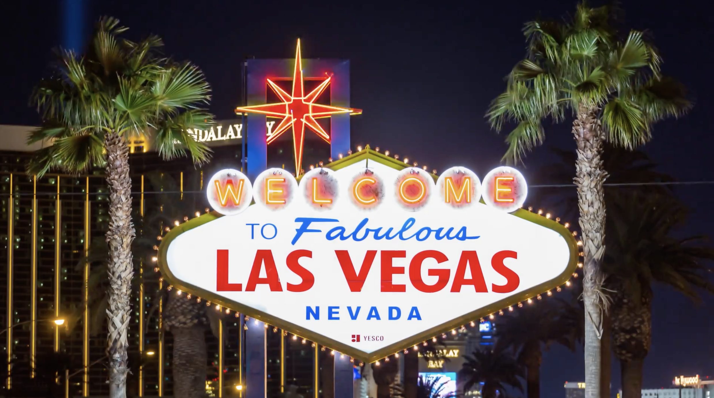 (4K+) Welcome to Fabulous Las Vegas Sign at Night - Emeric's Timelapse