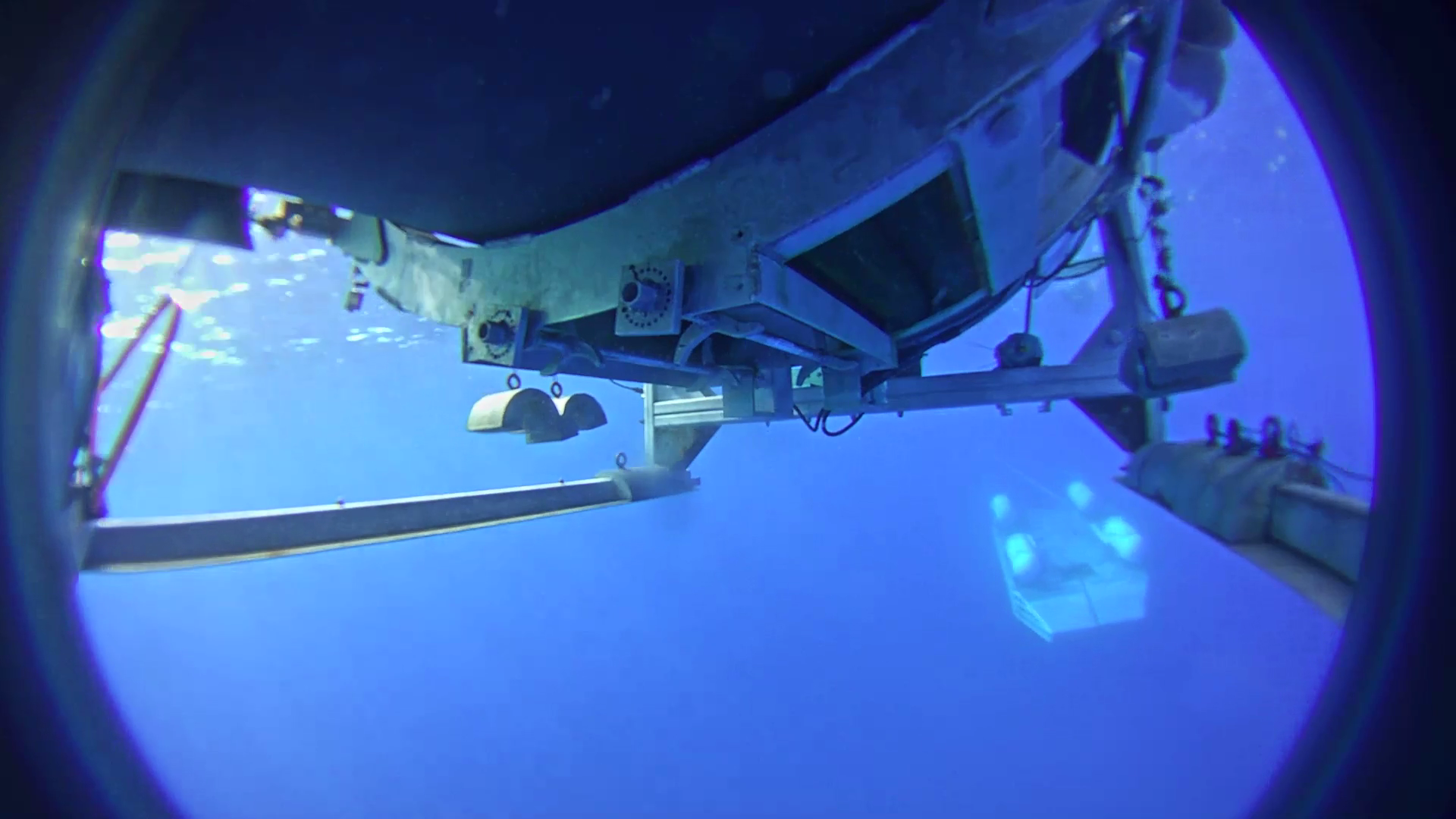 titan.coming.in.for.the.landing.png
