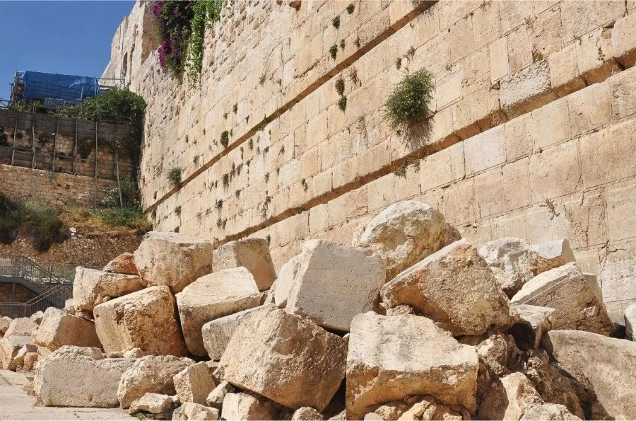 Tisha B'av med.jpg
