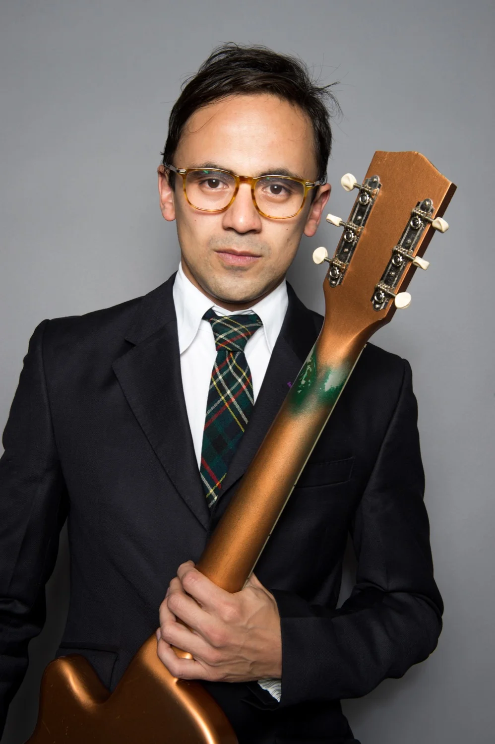 Lautaroguitar2 copy_web.jpg