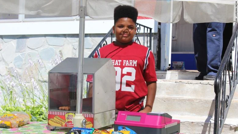 180717173110-03-teen-hot-dog-stand-exlarge-169.jpg