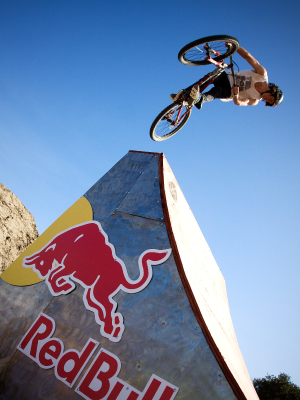 2020_Tarumoto_Homepage_SecondaryNav_Photos_WebMaterials_001.png