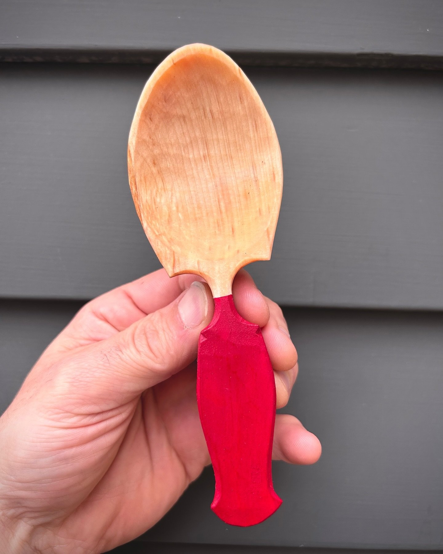 Another day of painting spoons. This red so vivid and pairs nicely with the warm tones of paper birch. All of these are available, I just haven&rsquo;t listed them on my site yet. I&rsquo;m also bringing them to the world&rsquo;s oldest spoon festiva