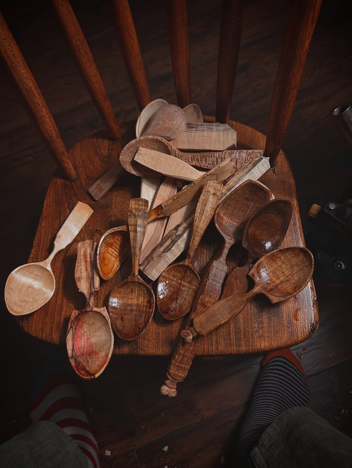 It&rsquo;s nice to carve again. I feel like when I&rsquo;m teaching or help organize big functions I often don&rsquo;t have a lot of slow time to actually get some carvings done. But I sure have a lot of half finished spoons from years of demonstrati