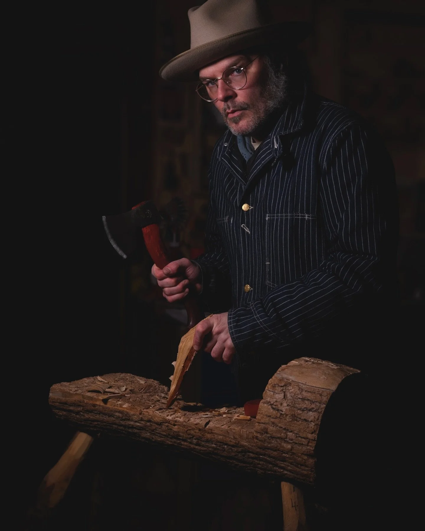 It&rsquo;s a cold one today in Minnesota. 

I don&rsquo;t show my face around here much and I figured for the new peeps who just stayed to follow my yapping - Hi!, this is me. 👋

16f and the wind is blowing outside. It&rsquo;s 20f inside the shop 🥶