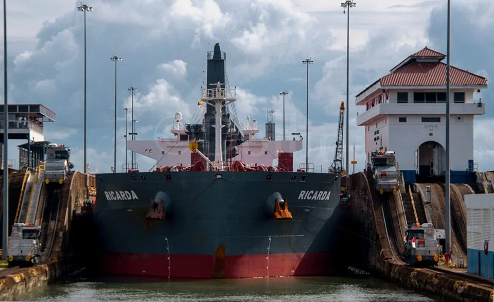 2016 Panama Canal during Day.jpg