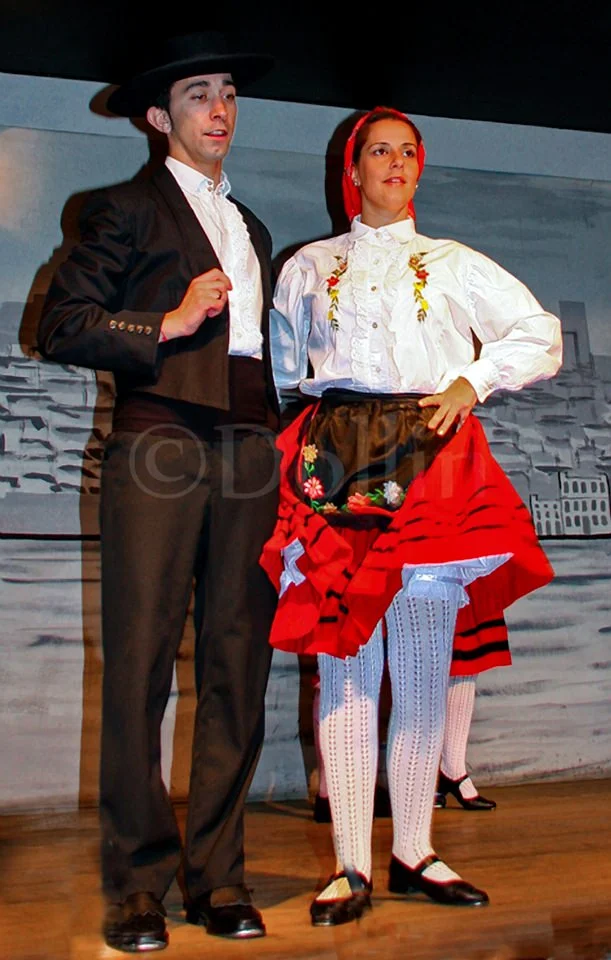2008 Fado Dancers.jpg