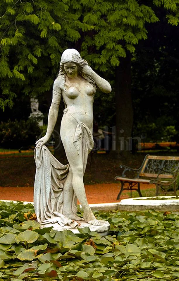 Garden_Statue.jpg
