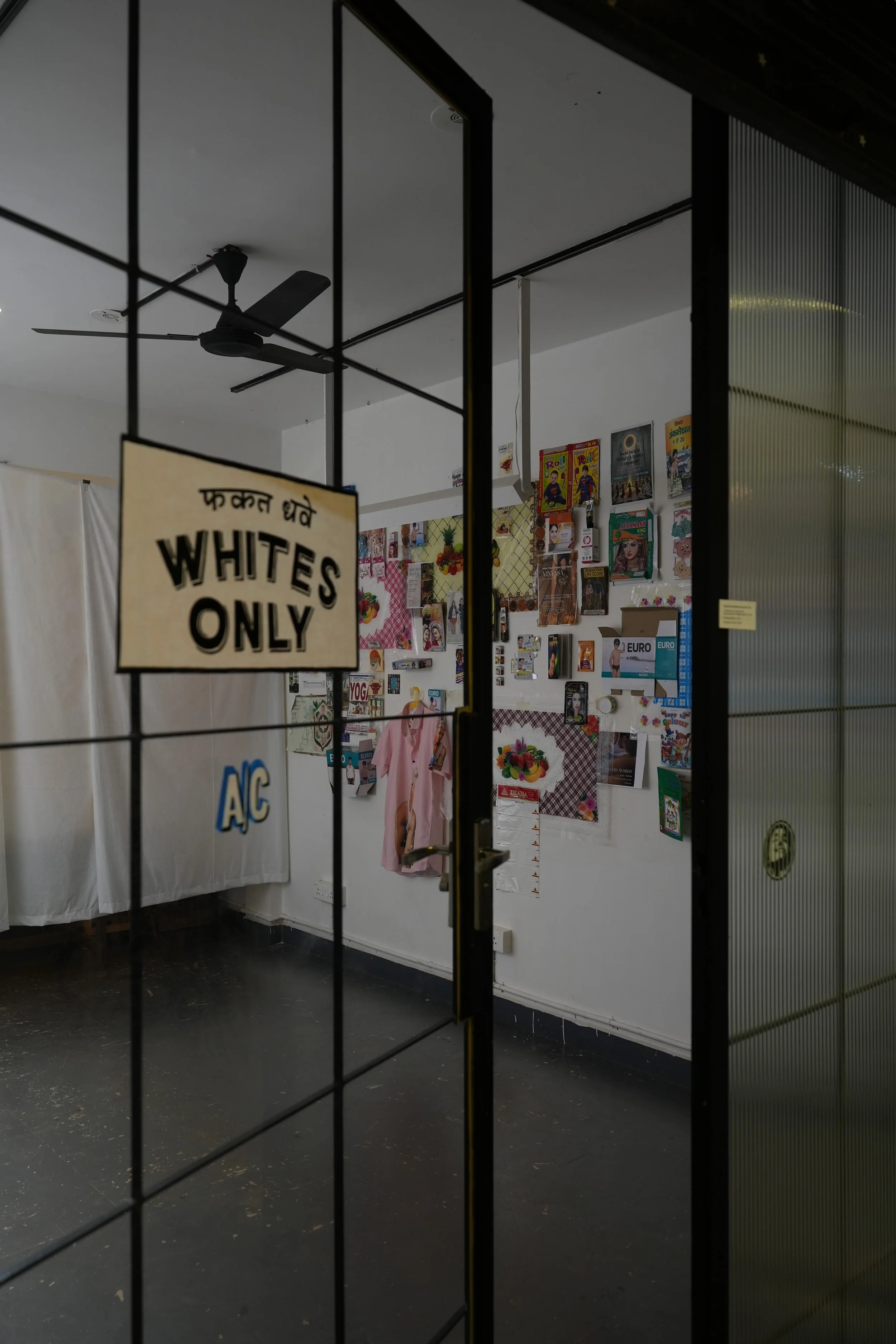  Installation view   