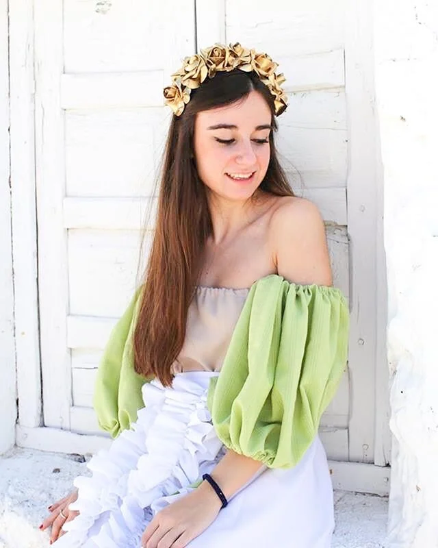 Nuestras diademas han vuelto para quedarse...✨ ⠀ 
#sisterstocados #coronasdeflores #flowercrowns #tocados 
#niñas #invitadas #headpiece #headbands #diademas #diademasdeflores #hairaccessories #bodas #muysisters