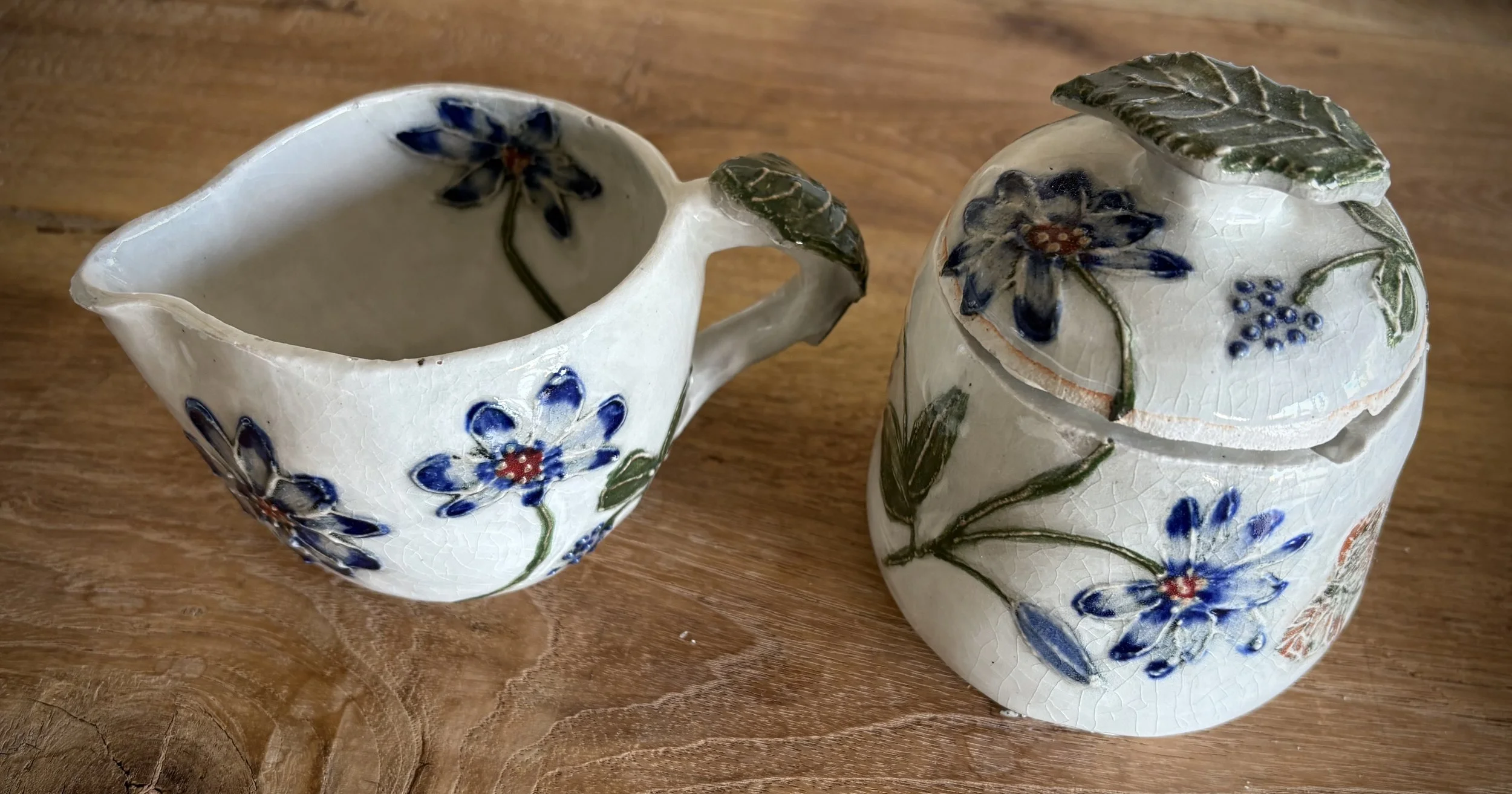 Botanical creamer and sugar bowl
