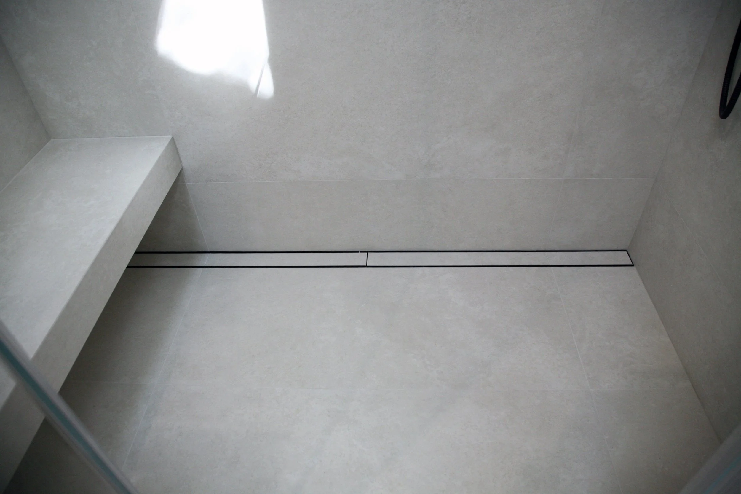 SAN CARLOS HOUSE 44 PRIMARY BATH.JPG