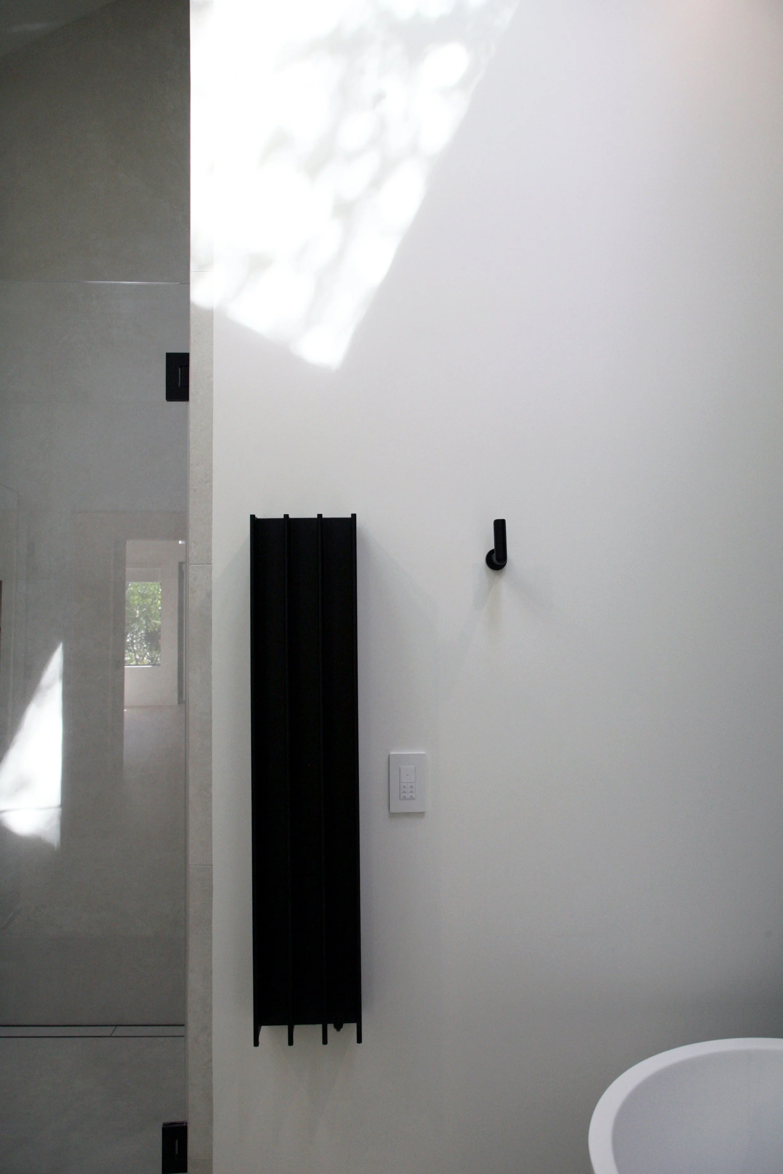 SAN CARLOS HOUSE 54 PRIMARY BATH.JPG