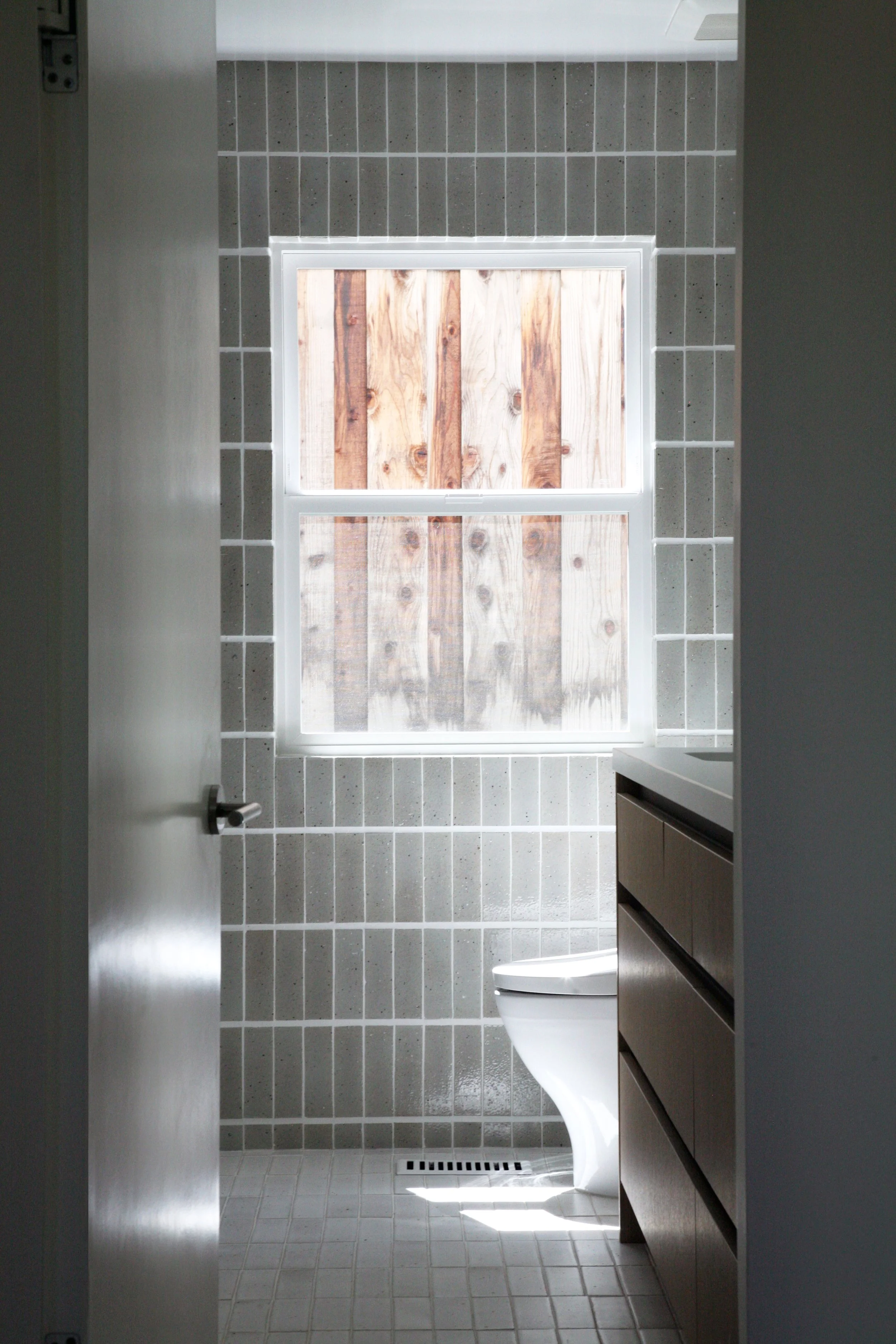 DANVILLE SUMMER HILL GUEST BATH 09.JPG